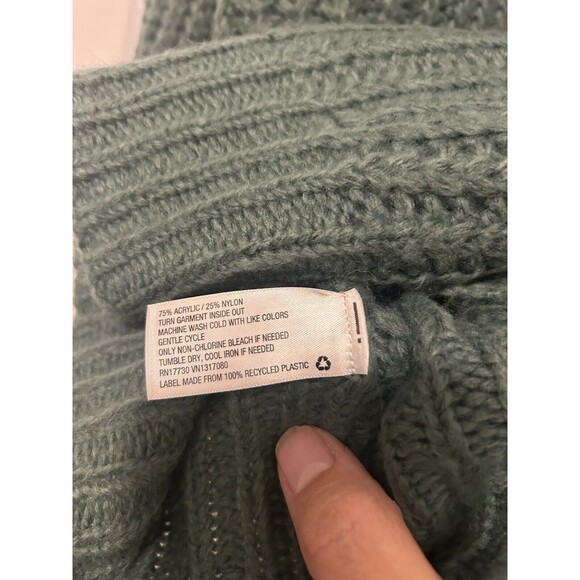 A New Day Sweater Women’s Size Large Green Chunky Knit Super Soft Waist Length - Picture 4 of 5